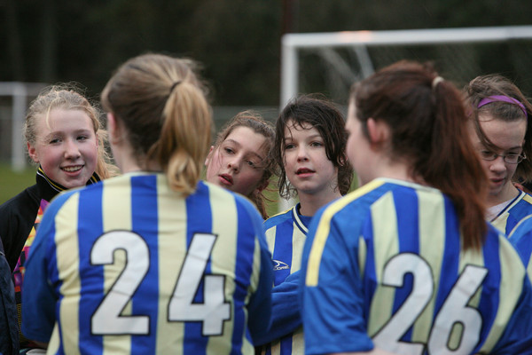 4112_McM_Girls_Soccer_v_Showalter_12112006