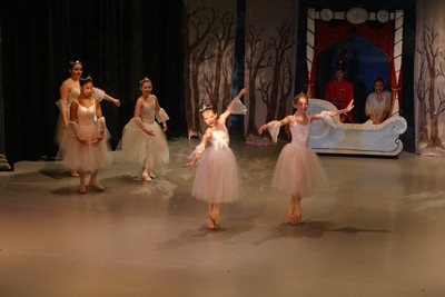 1551Nutcracker Sat