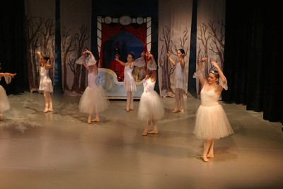 1552Nutcracker Sat