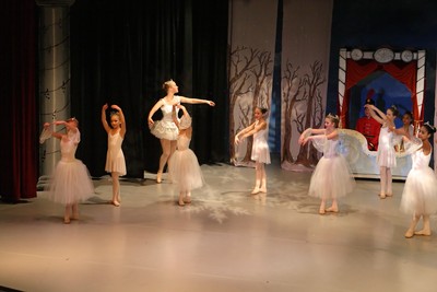1553Nutcracker Sat