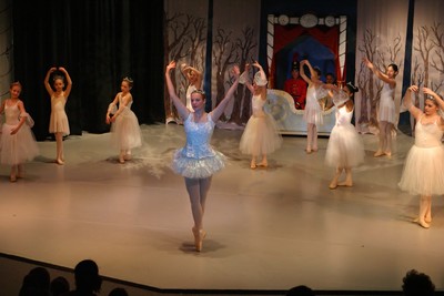 1554Nutcracker Sat