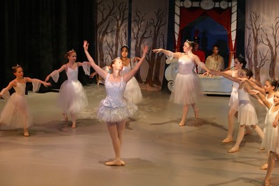 1560Nutcracker Sat