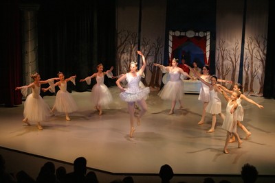 1561Nutcracker Sat