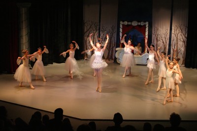 1562Nutcracker Sat