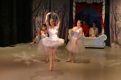 1564Nutcracker Sat