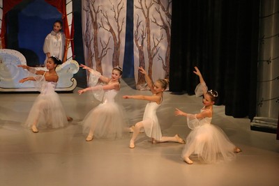 1573Nutcracker Sat