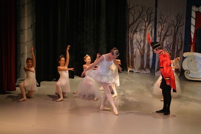 1574Nutcracker Sat