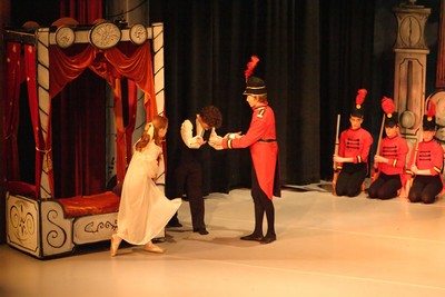 1802Nutcracker Sun