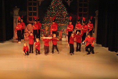 1828Nutcracker Sun