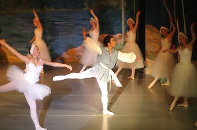 6747 Swan Lake