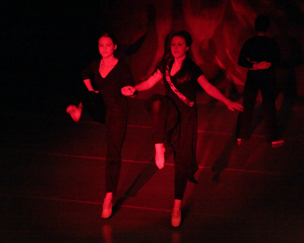1282 the Black Gloves 101908