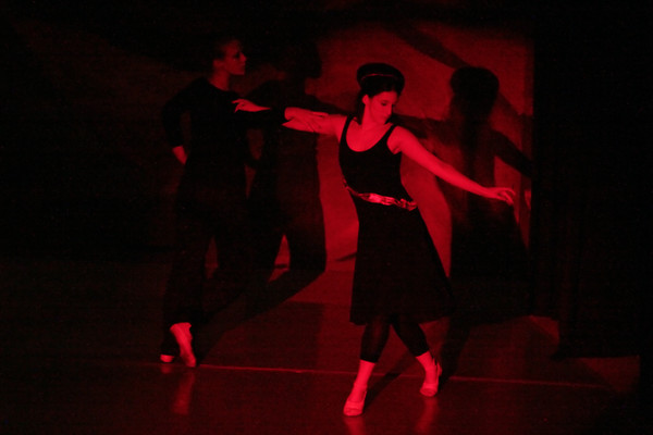 1296 the Black Gloves 101908