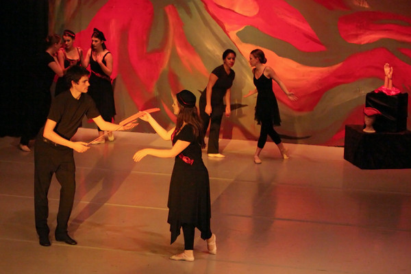 1318 the Black Gloves 101908