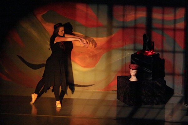 1381 the Black Gloves 101908