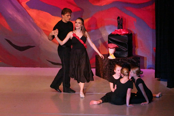 1648 the Black Gloves 101908