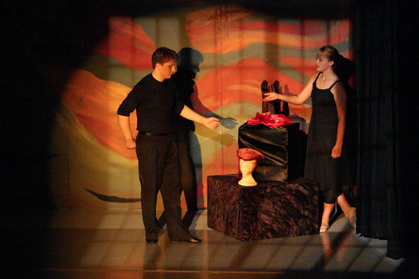 1717 the Black Gloves 101908