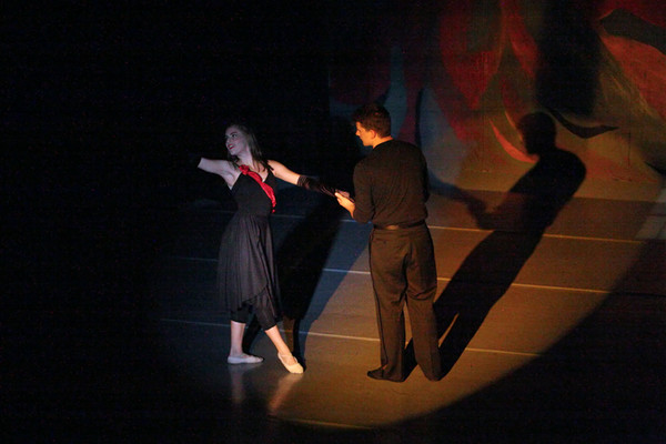 1749 the Black Gloves 101908