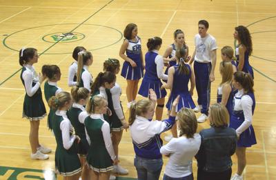 7516Cheer Eaton