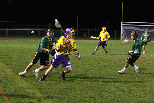 7334 Vultures Varsity v Issaquah 031108