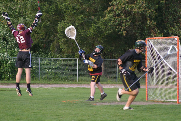 2427 Vultures v S Kitsap 051804