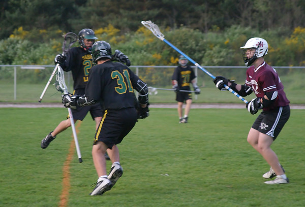 2443 Vultures v S Kitsap 051804