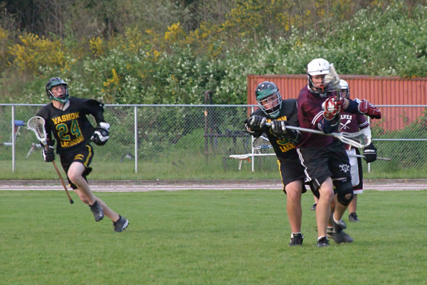 2451 Vultures v S Kitsap 051804