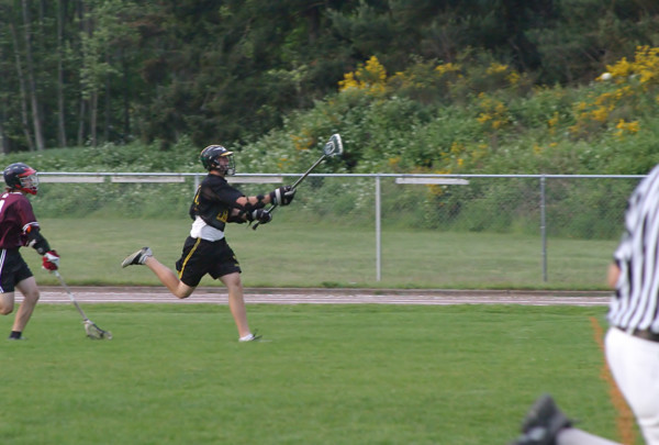 2467 Vultures v S Kitsap 051804