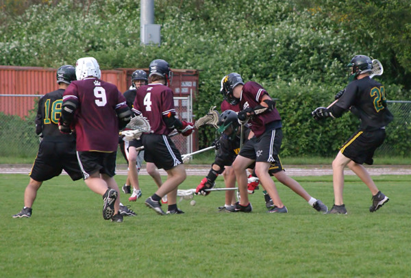 2469 Vultures v S Kitsap 051804