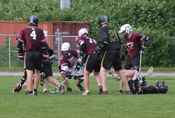 2470 Vultures v S Kitsap 051804