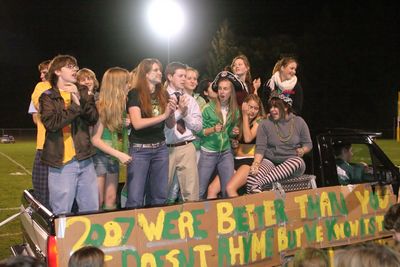 20075 VHS Homecoming 05