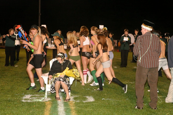 0275 VHS Homecoming 2006