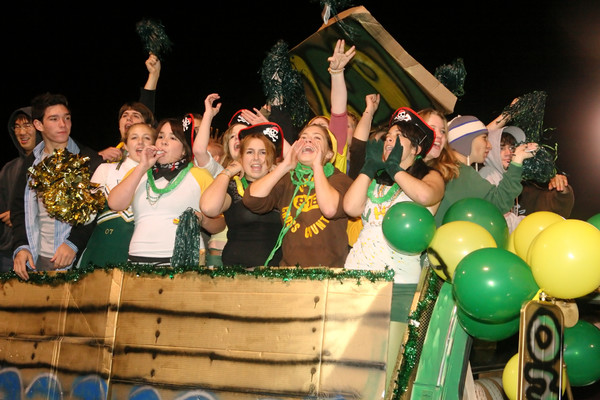 0373_VHS_Homecoming_2006