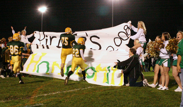 2529_VHS_Homecoming_2008