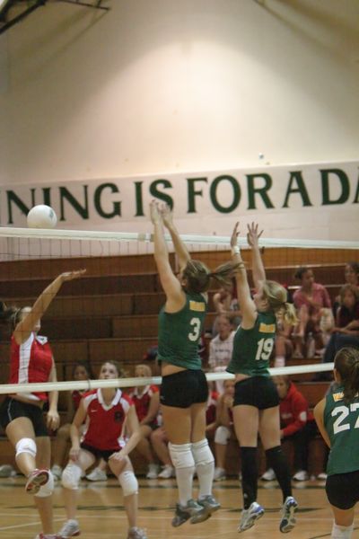 5160 Volleyball v Orting