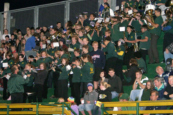 8015_FB_v_Tacoma_Baptist_crowd