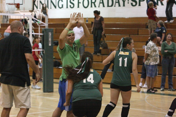 2762 Volleyball v Charles Wright 091107