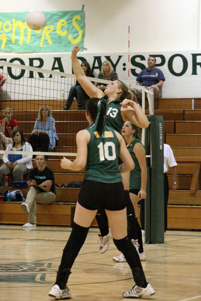 6546_Volleyball_v_Life_Christian_092607