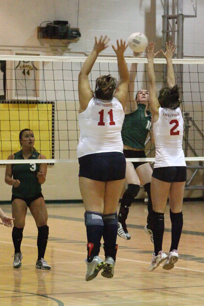 6698_Volleyball_v_Life_Christian_092607