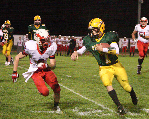 19583_VHS_Football_v_Life_Christian_101008