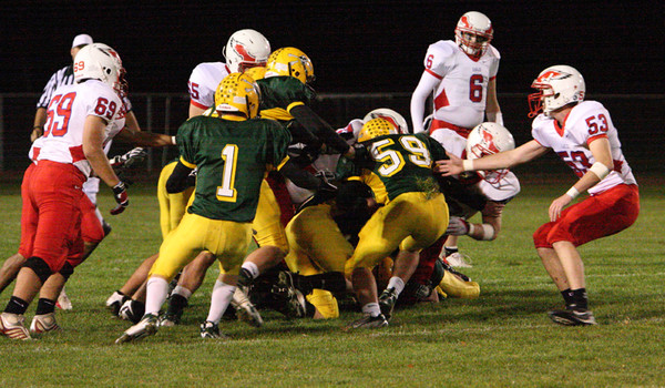 19628_VHS_Football_v_Life_Christian_101008
