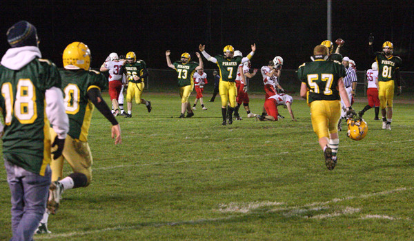 20507_VHS_Football_v_Life_Christian_101008