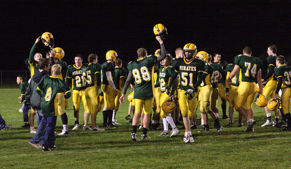 20516_VHS_Football_v_Life_Christian_101008