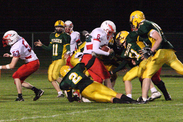 20270_VHS_Football_v_Life_Christian_101008