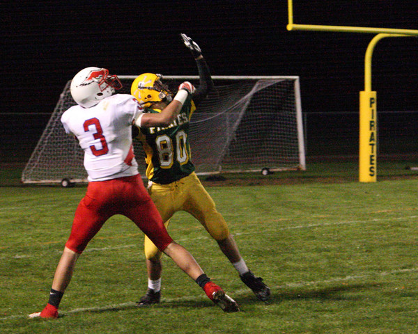20299_VHS_Football_v_Life_Christian_101008
