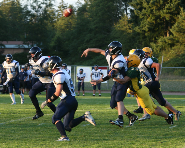 20045_VHS_Football_v_Sultan_090508