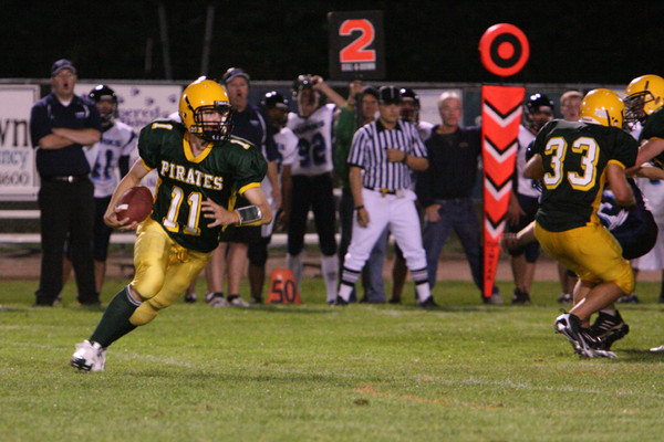 20511_VHS_Football_v_Sultan_090508