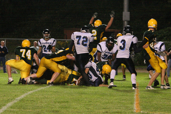 20607_VHS_Football_v_Sultan_090508