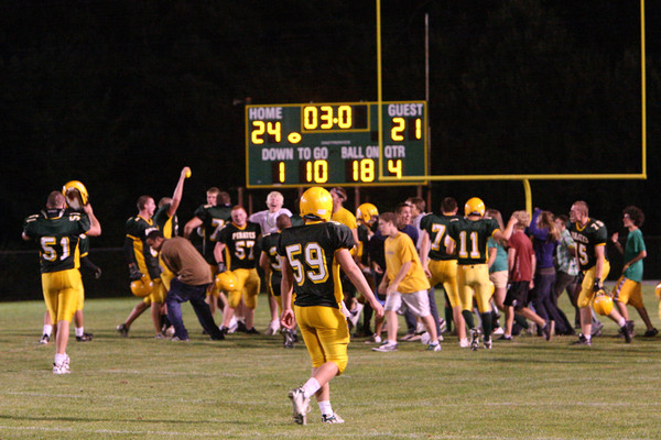20705_VHS_Football_v_Sultan_090508
