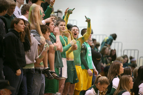 5244_Band_Cheer_and_Crowd_Control_020508