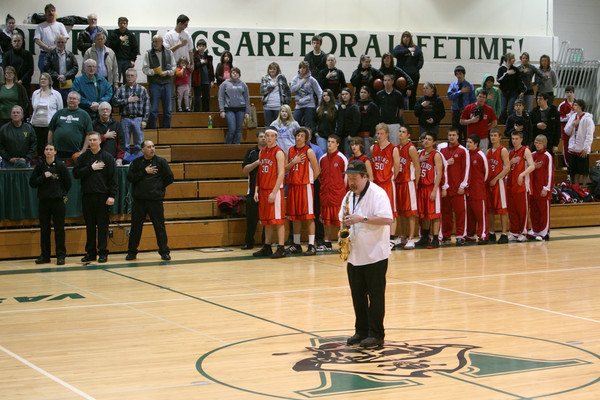 5000_Boys_BBall_v_Orting_020508
